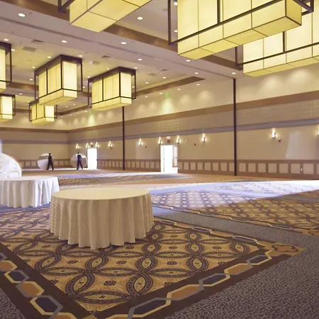 Doubletree By Hilton Phoenix- Tempe-2